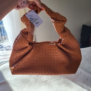 NWT Vegan leather gorgeous purse ☯️